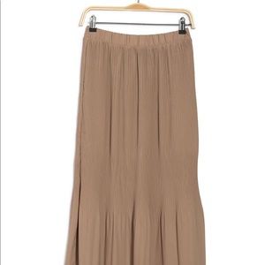 Dusty tan pleated midi skirt